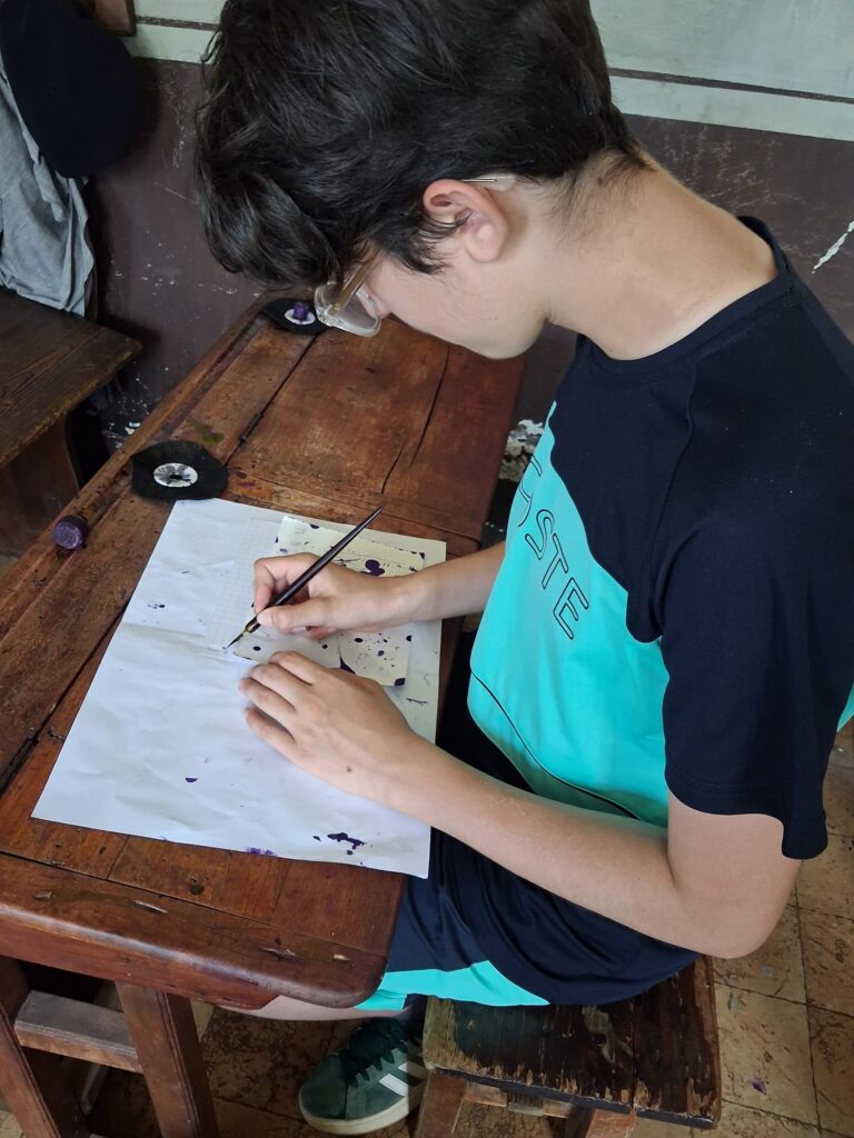 Les élèves de 4e remontent le temps à l'école d'autrefois 8 IMG 20260622 WA0009
