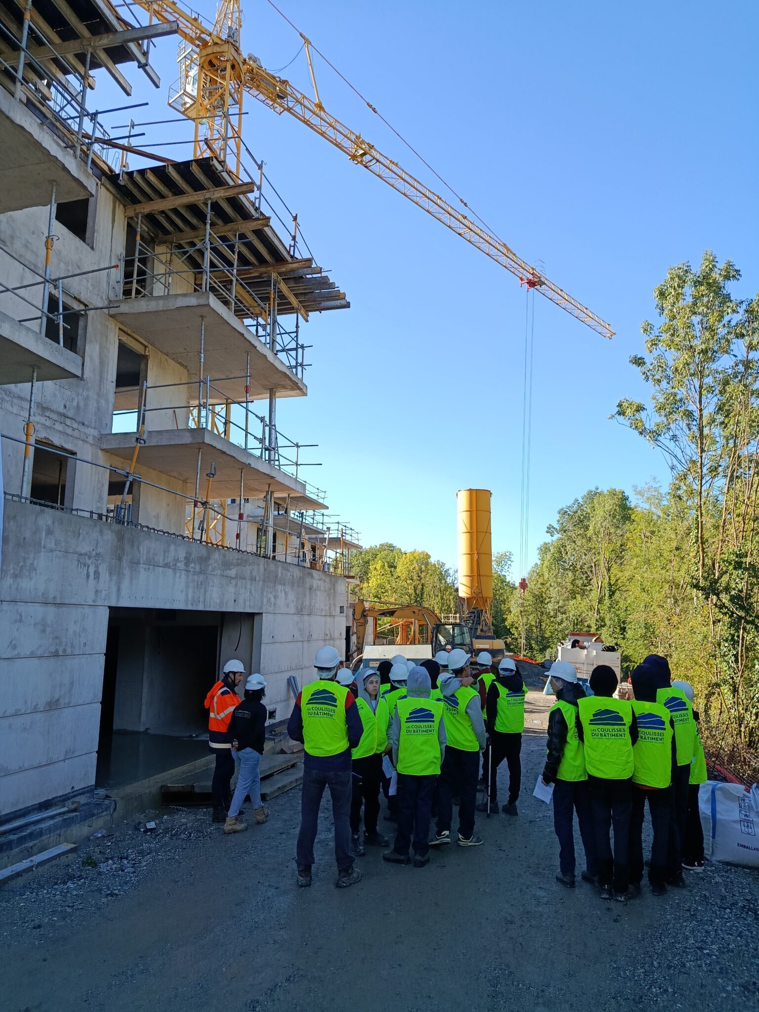 Les élèves du lycée Poutrain dans les coulisses d’un chantier à Gap 11 1791805265084 scaled